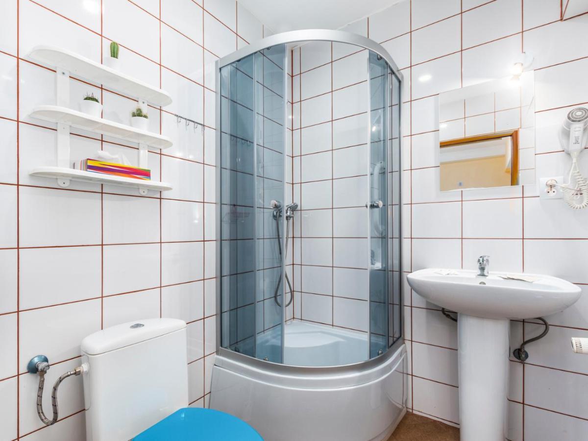 Luxhostel24 Варшава Экстерьер фото