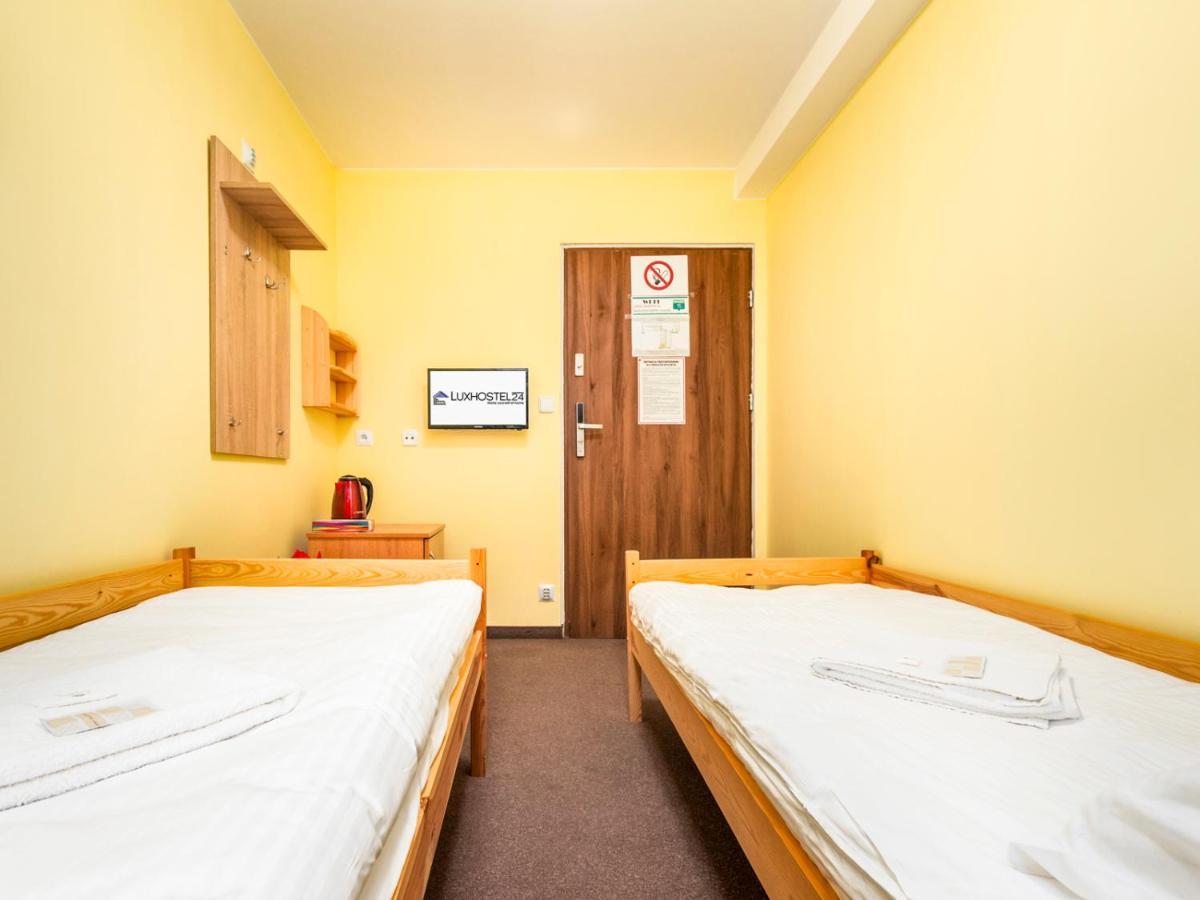 Luxhostel24 Варшава Экстерьер фото