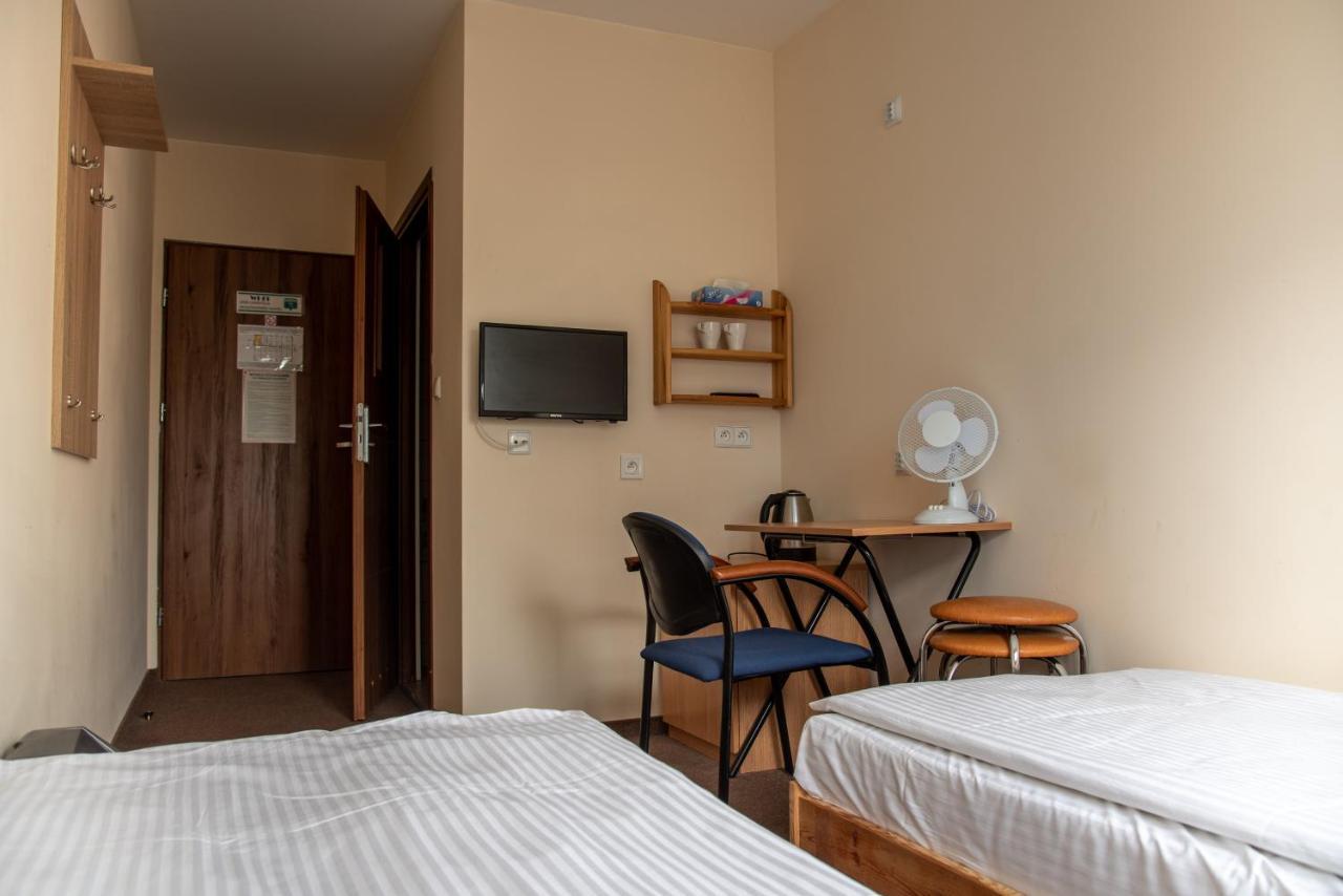 Luxhostel24 Варшава Экстерьер фото