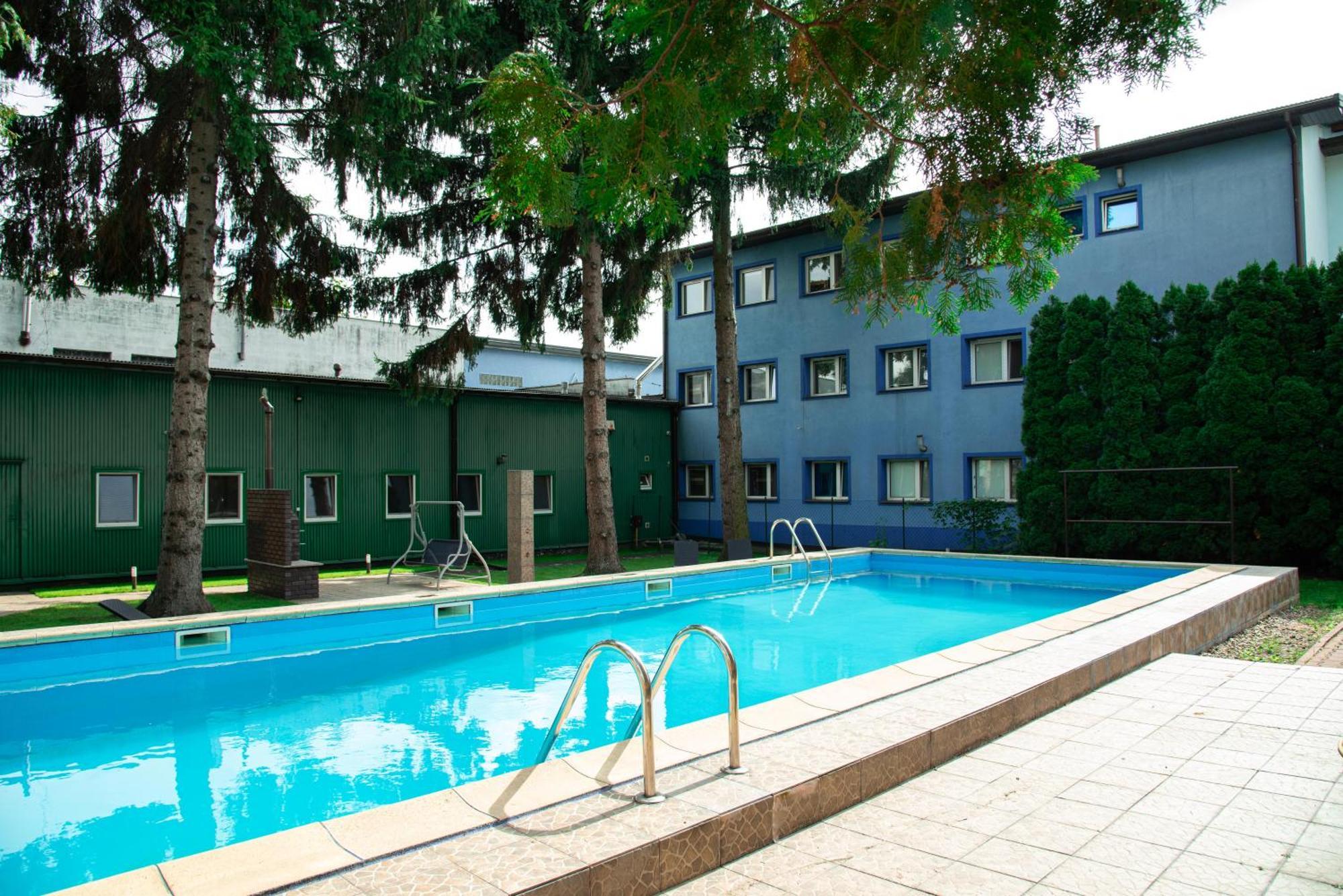 Luxhostel24 Варшава Экстерьер фото